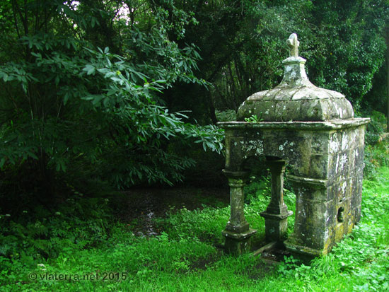 fontaine sainte marie leguerno