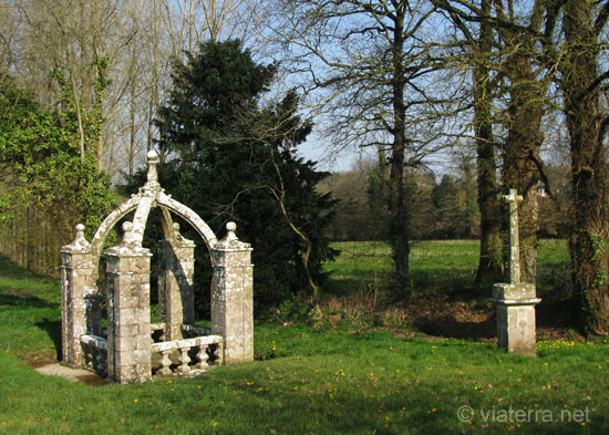 fontaine saint fiacre radenac