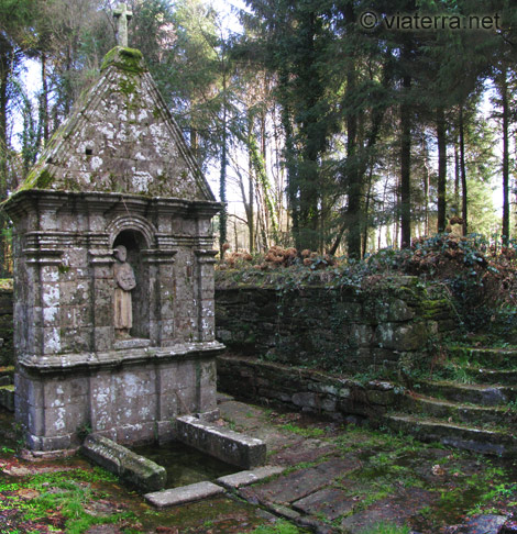 fontaine saint jean du poteau plumelin