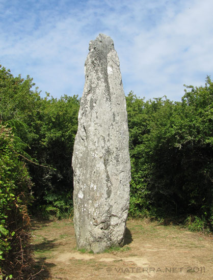 groix : menhir de kermario