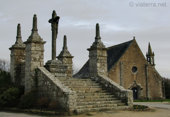 saint cado chapelle et calvaire