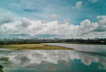 tibetan lake