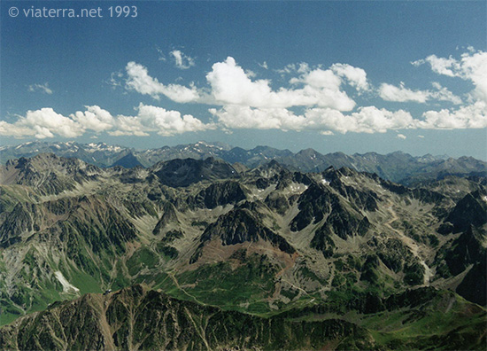 chaine des pyrenees