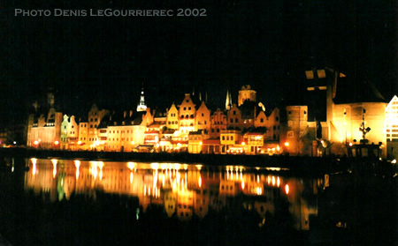 gdansk harbour by night