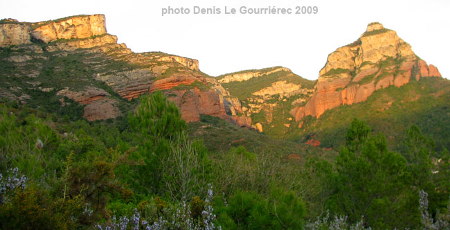 paisaje montañas sant miquel del fai