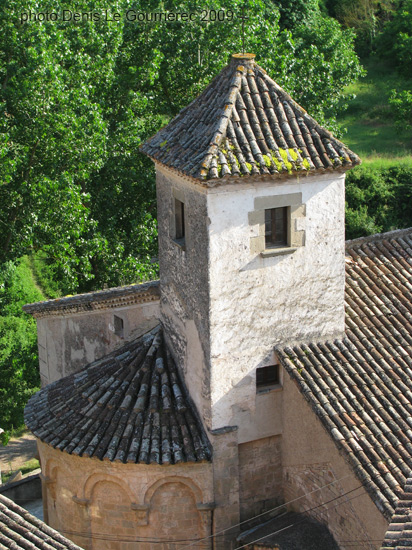 mura catalonia iglesia