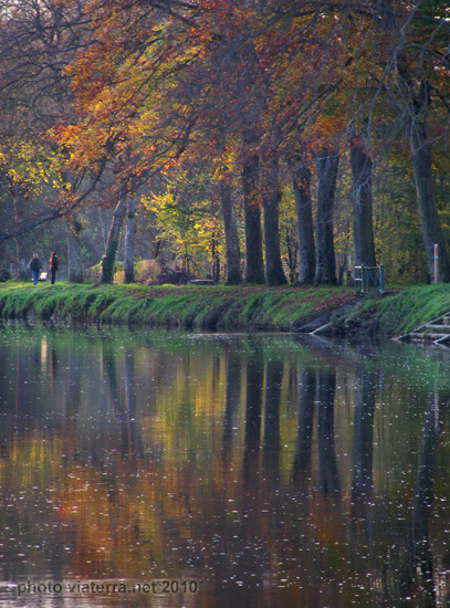 canal de nantes à brest à josselin