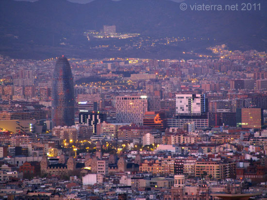 barcelona akbar tower by night